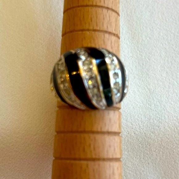 Onyx and CZ Stone Cocktail Ring - Picture 14 of 16